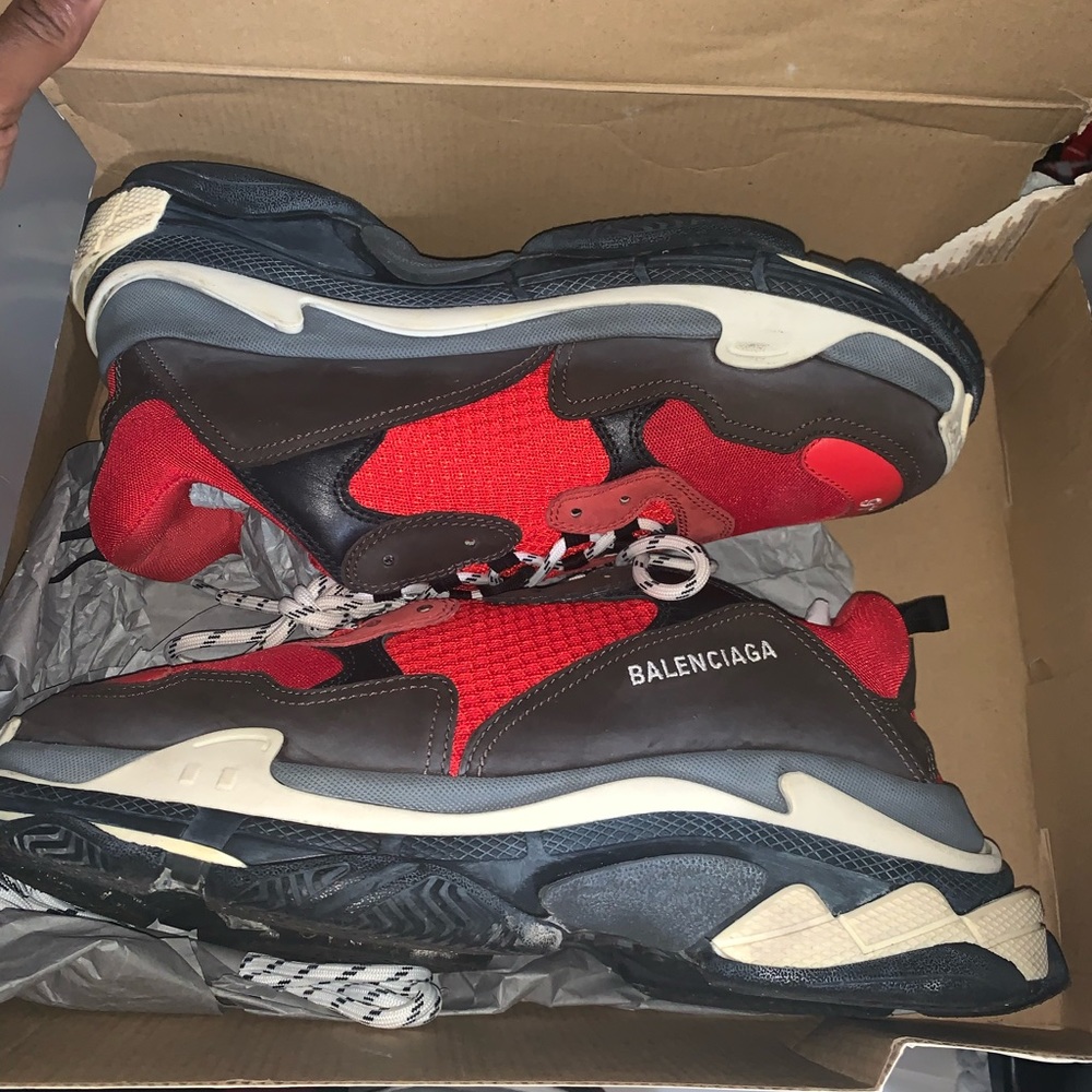 Balenciaga sneakers triple s